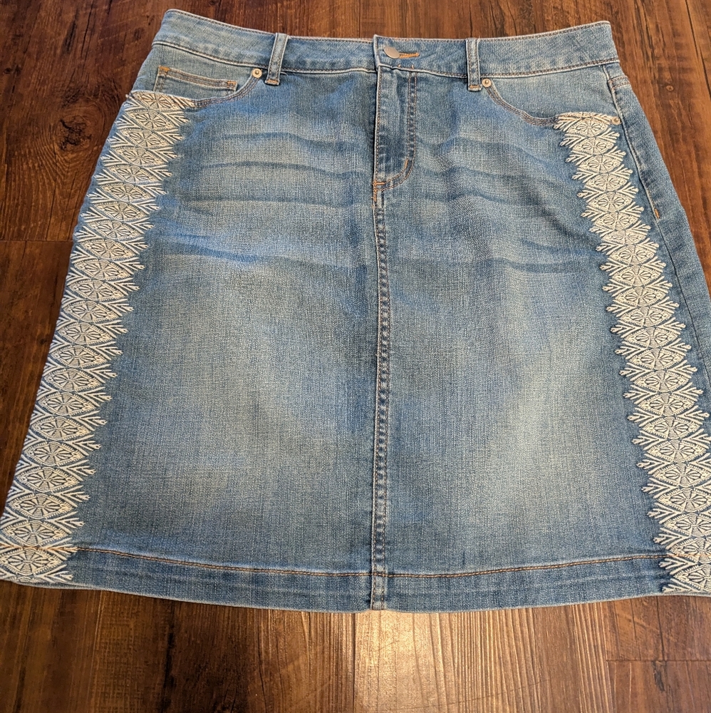 Denim skirt 14/NWOT
